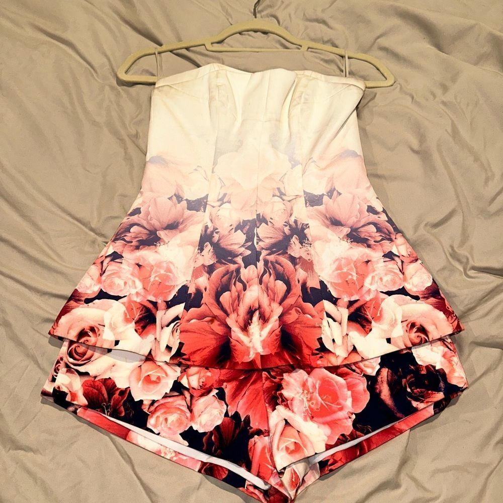 Finders keepers size XS elegant romper